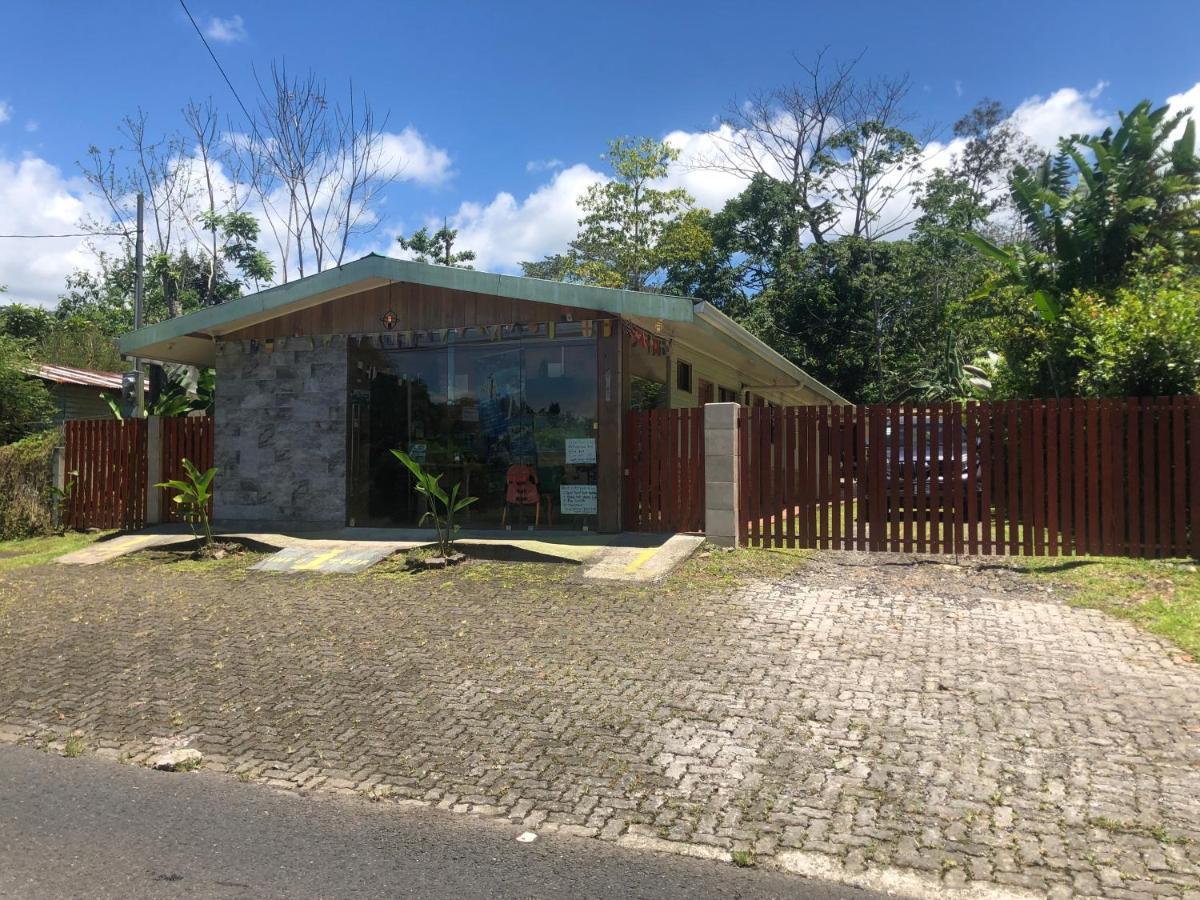 Le Petit Hotel La Fortuna Exterior foto